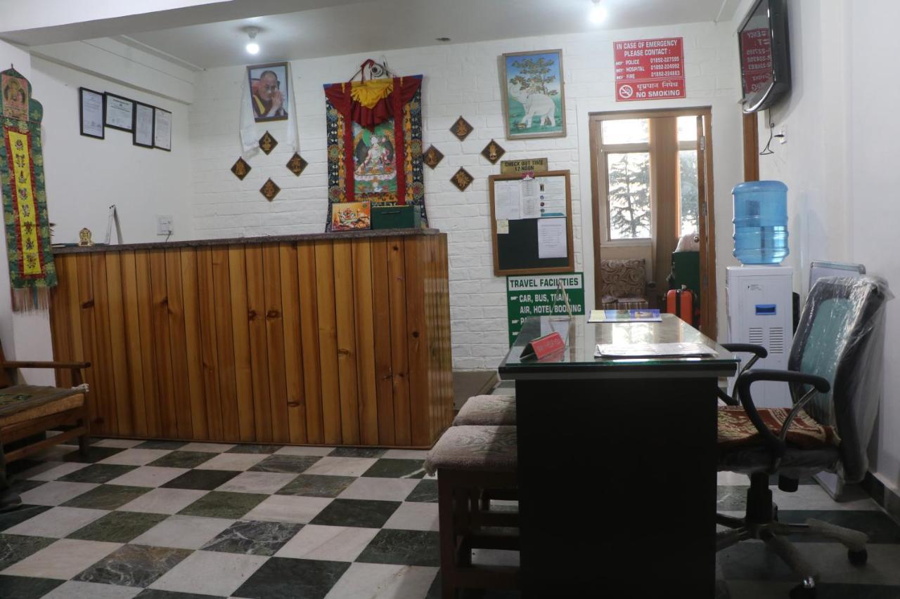 Pema Thang Hotel Kangra Exterior foto