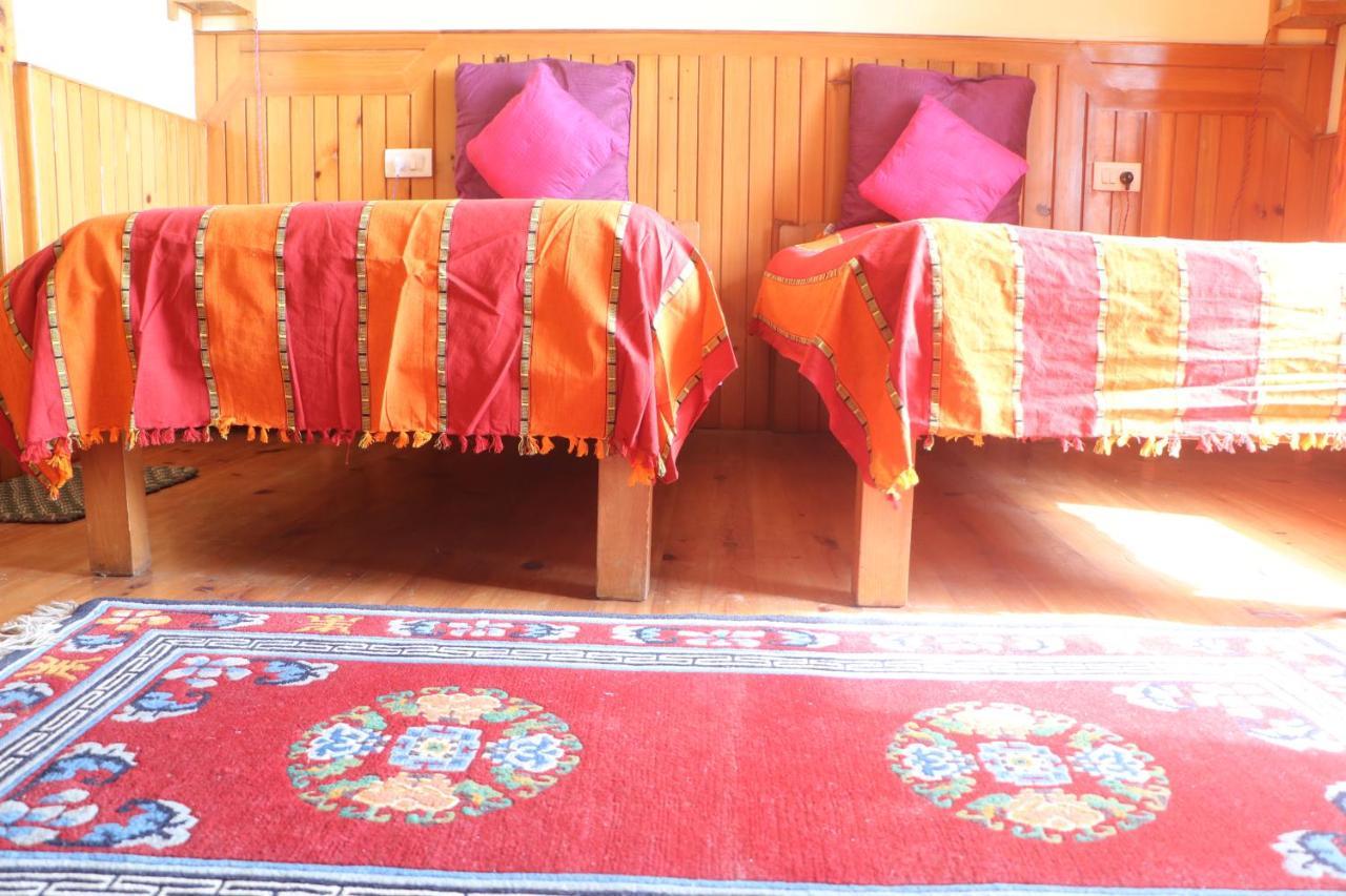Pema Thang Hotel Kangra Exterior foto